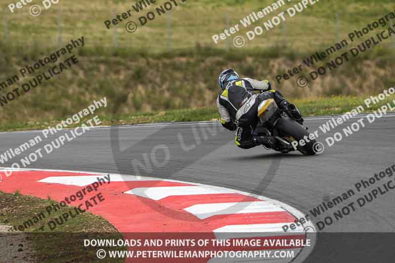 cadwell no limits trackday;cadwell park;cadwell park photographs;cadwell trackday photographs;enduro digital images;event digital images;eventdigitalimages;navarra;no limits trackdays;peter wileman photography;racing digital images;trackday digital images;trackday photos